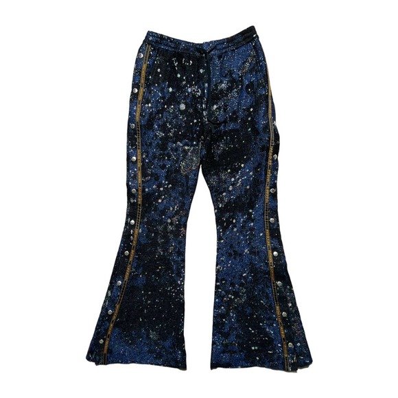 Woven snap button flared pant